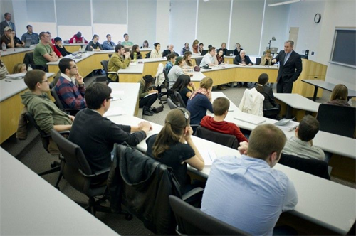 美国留学读研研究生申请跨专业如何实施优弗教育