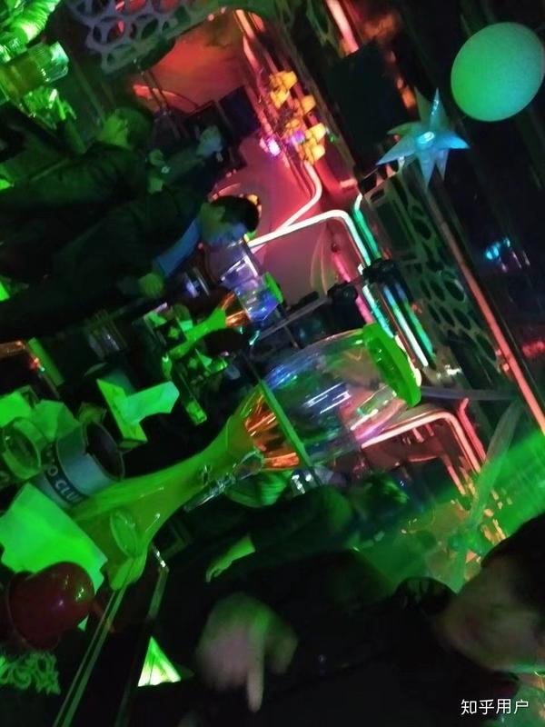 如何看待现在初高中里所谓的社会人?