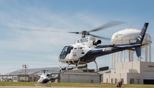 空客h125直升机属于空客直升机的小松鼠系列,机身小巧的它比很多汽车