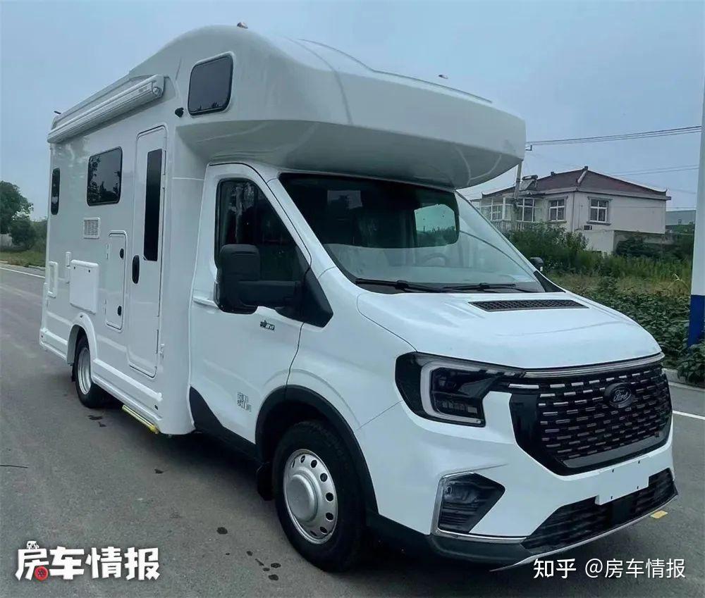 国产纯电动房车来啦带升顶上下班也能开据说自带有888度电