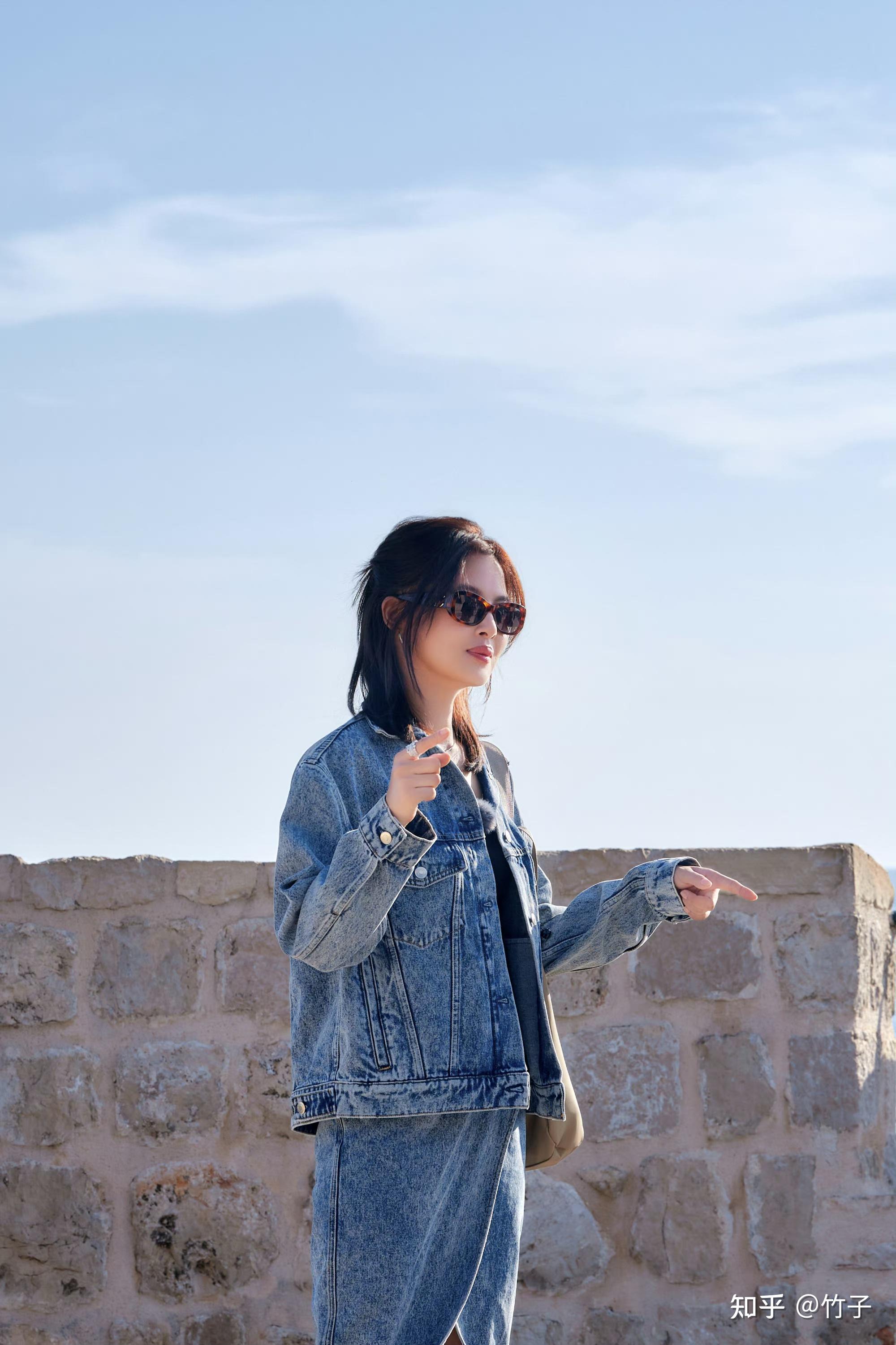 辛芷蕾最新花少旅行美照随性洒脱酷酷的拽姐范满满辛芷蕾好美