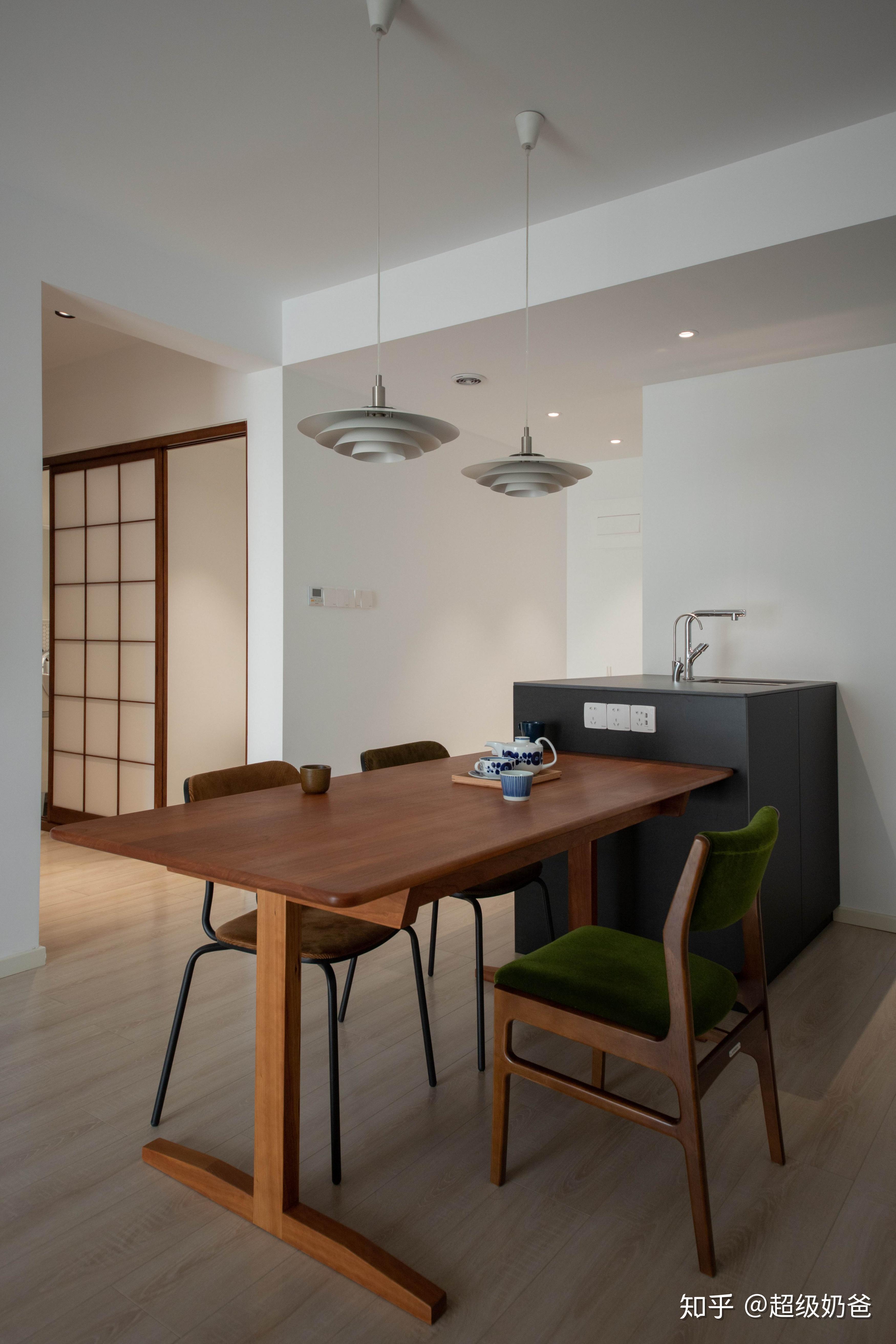 92㎡一人居起居室岛台三分离满满日系风