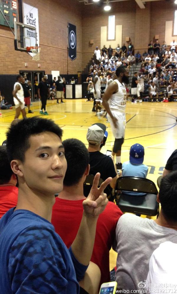 尽管早已在cuba打出了超级高水平,但按照一些人的说法,朱松玮虽然身高