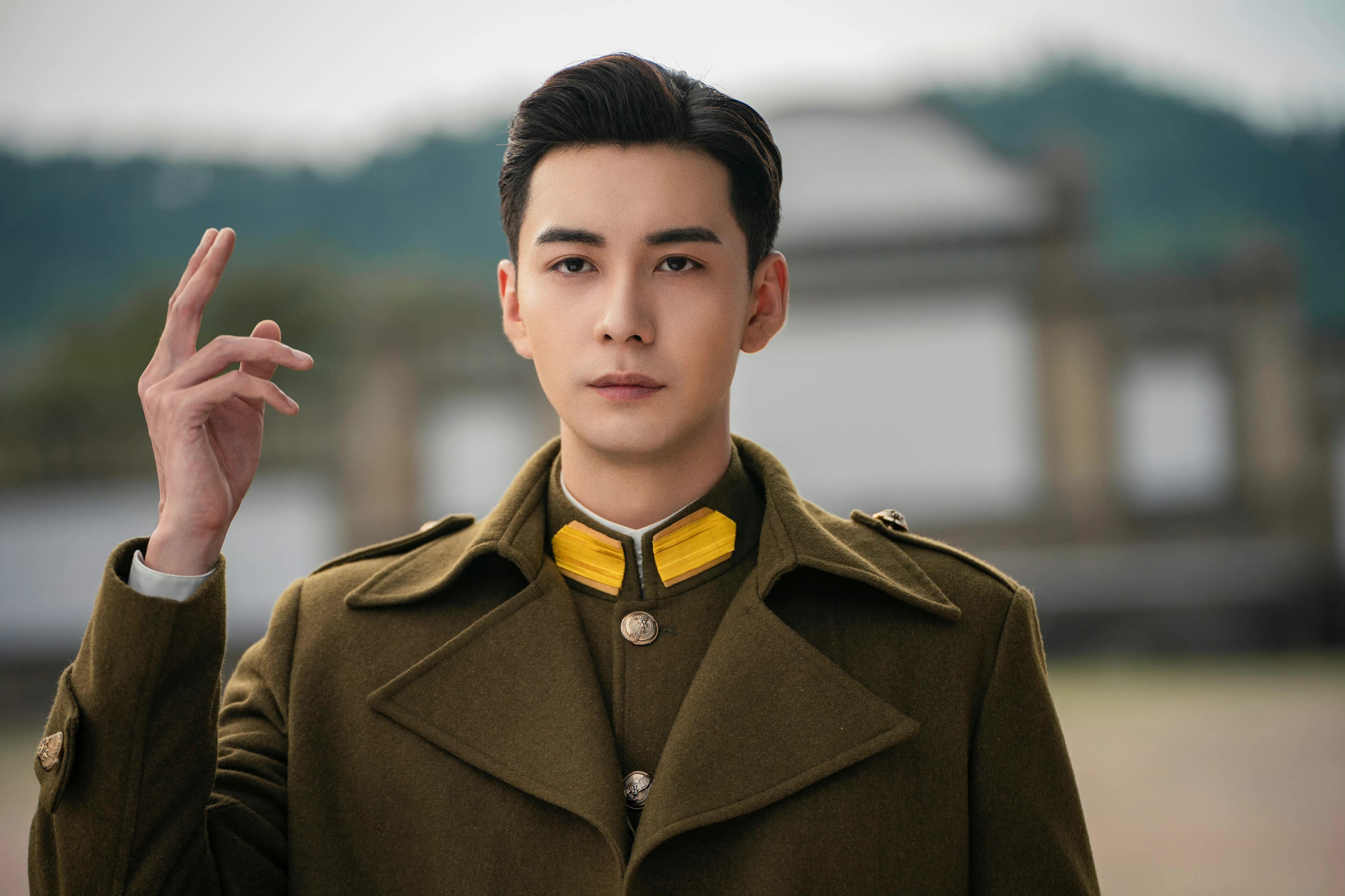 请问陈星旭的粉丝可不可以分享一下他的图片最好无水印想用来做壁纸