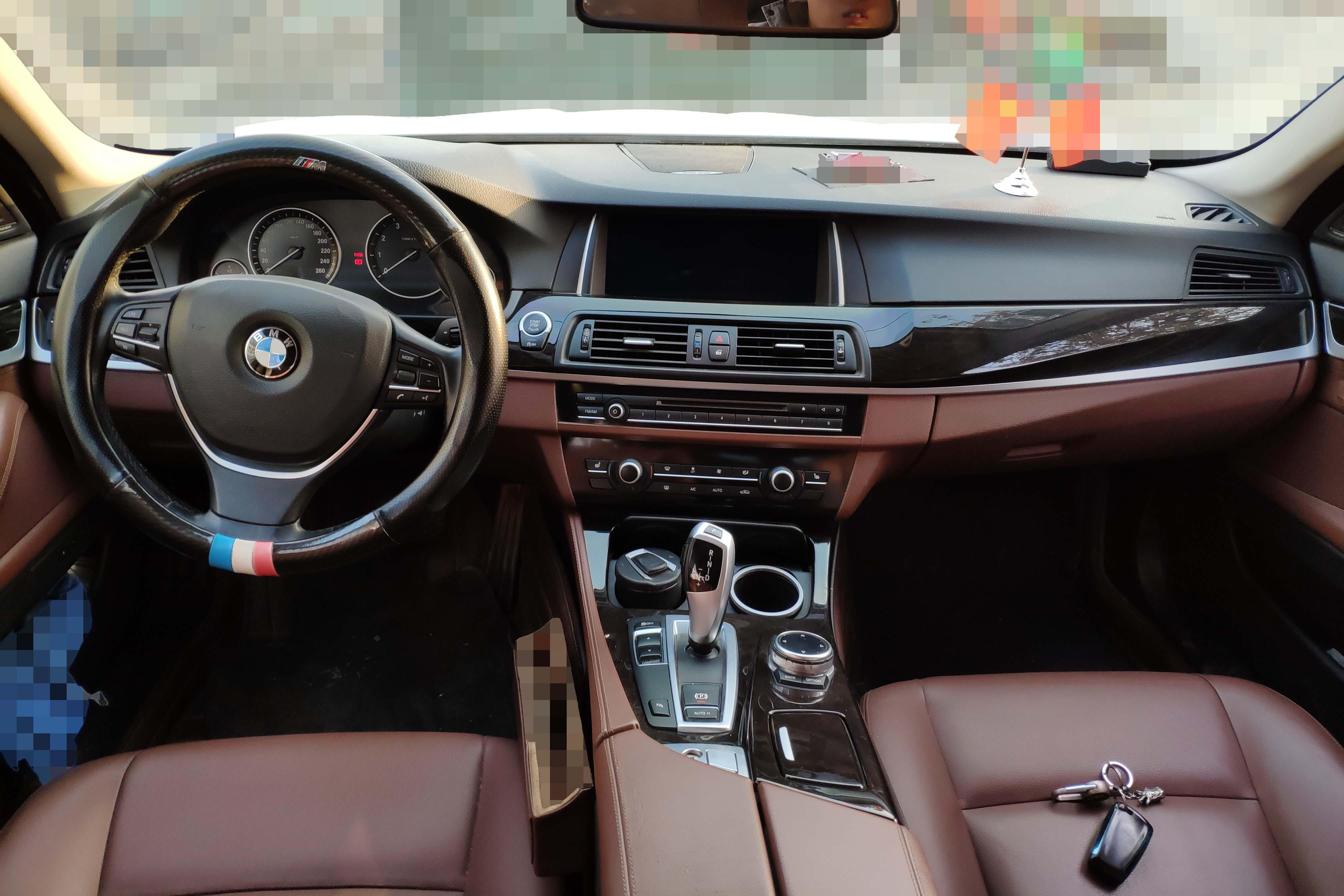 坐进车里,宝马的这套内饰怎么说呢?