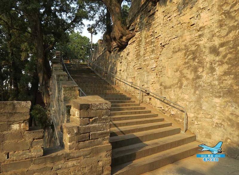 [图说]古今影像大明十三陵－－十五，明神宗万历帝朱翊钧定陵之开放的皇陵-明十三陵背后的帝王传奇