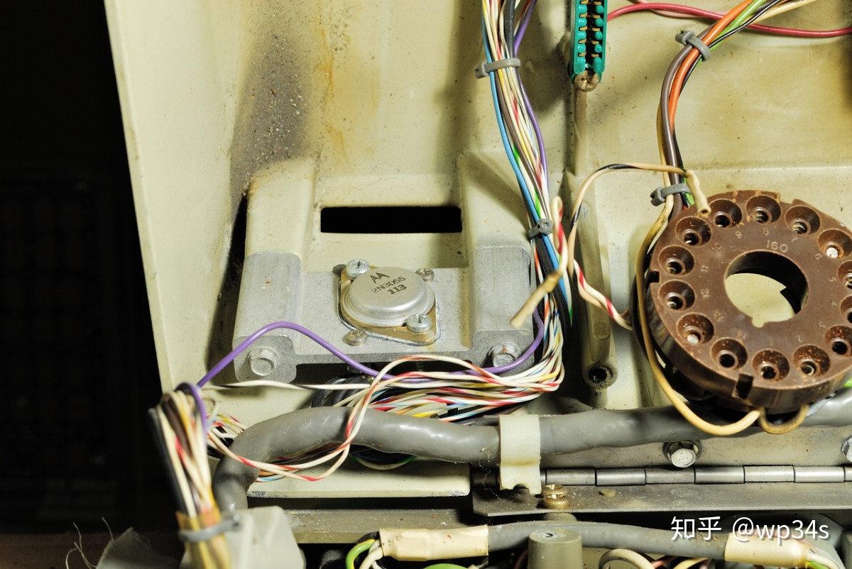 电与磁的极致艺术~1968年的HP9100A晶体管计算器(机)-2