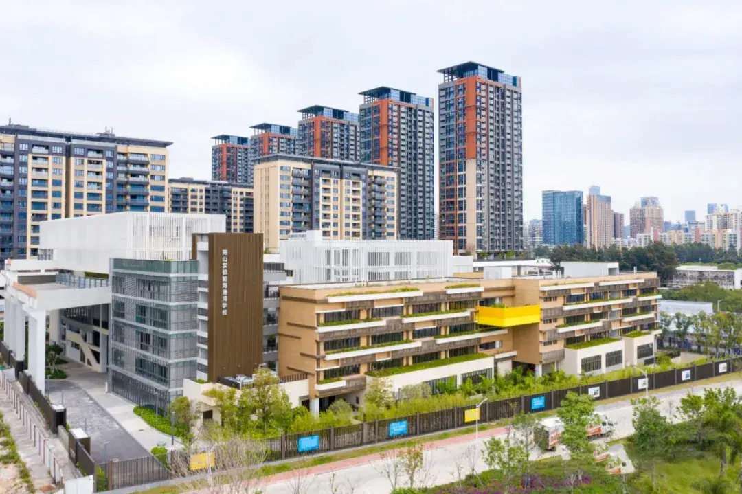 被亲兄弟拖累的前海时代ceo公馆