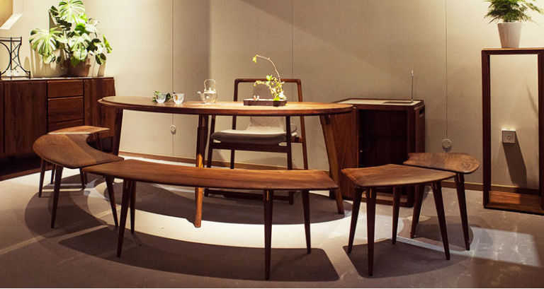 "moreless·多少品牌创始人候正光这样定位家具与空间,与人的关系.