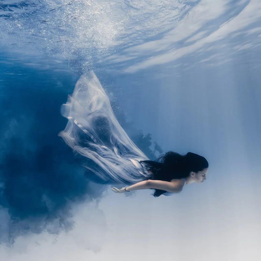 奇幻又唯美这位潜水摄影师给我们呈现一组视觉大片