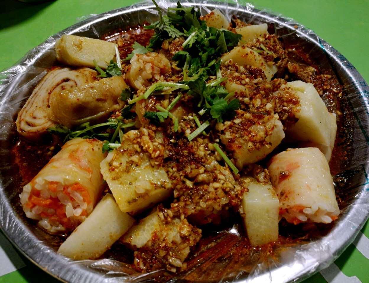 口感如何:肠衣有嚼劲,里面拌了杂碎的米粒糯鲜,面肺软嫩,有时候还有