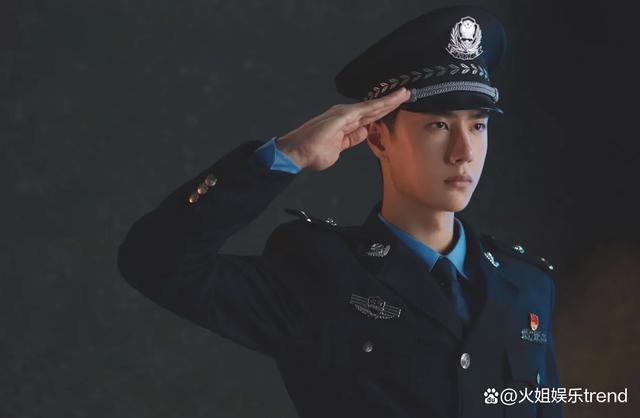 王一博侧脸照库存获网友夸赞棱角分明少年感十足状态极佳