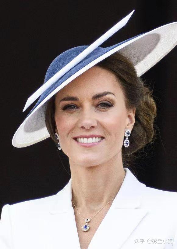 英国白金千禧年庆典被凯特王妃的帽子和蓝宝石深深吸引了