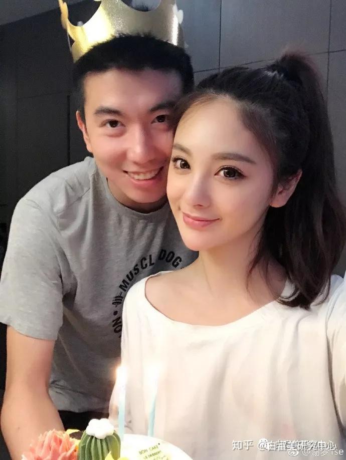 张大奕雪梨互曝黑照撕逼却被换头10年不崩的她抢风头比夏夏还美