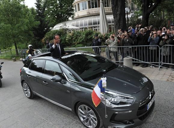 老婆比自己大24岁的马克龙当选法国总统座驾应该是