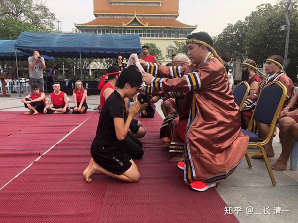 泰国拳师节:木兰获授金腰带和泰拳段位 - 知乎