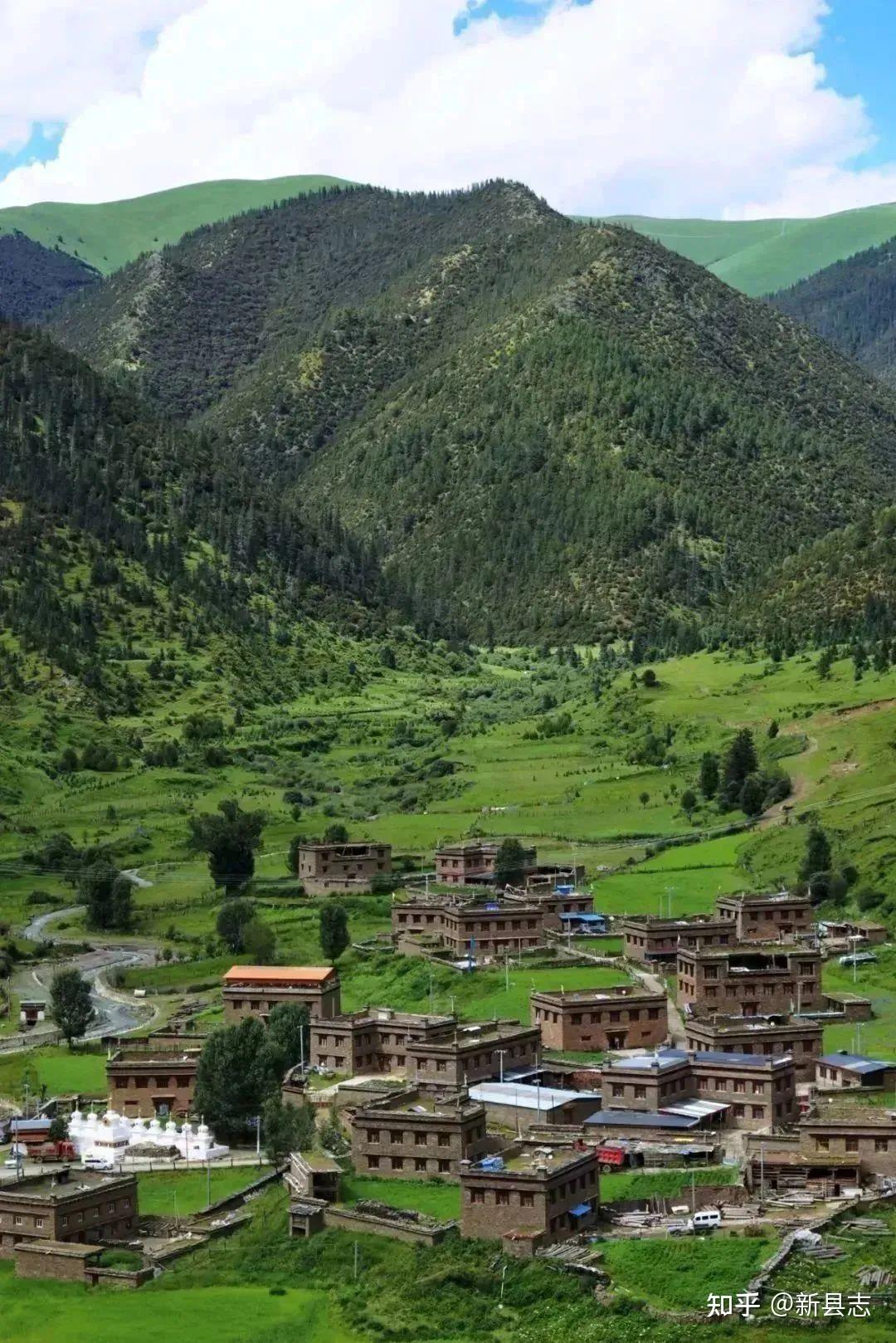 四川甘孜雅江县，被誉为“悬崖之城”，成为了川藏线上的著名景点 -6park.com