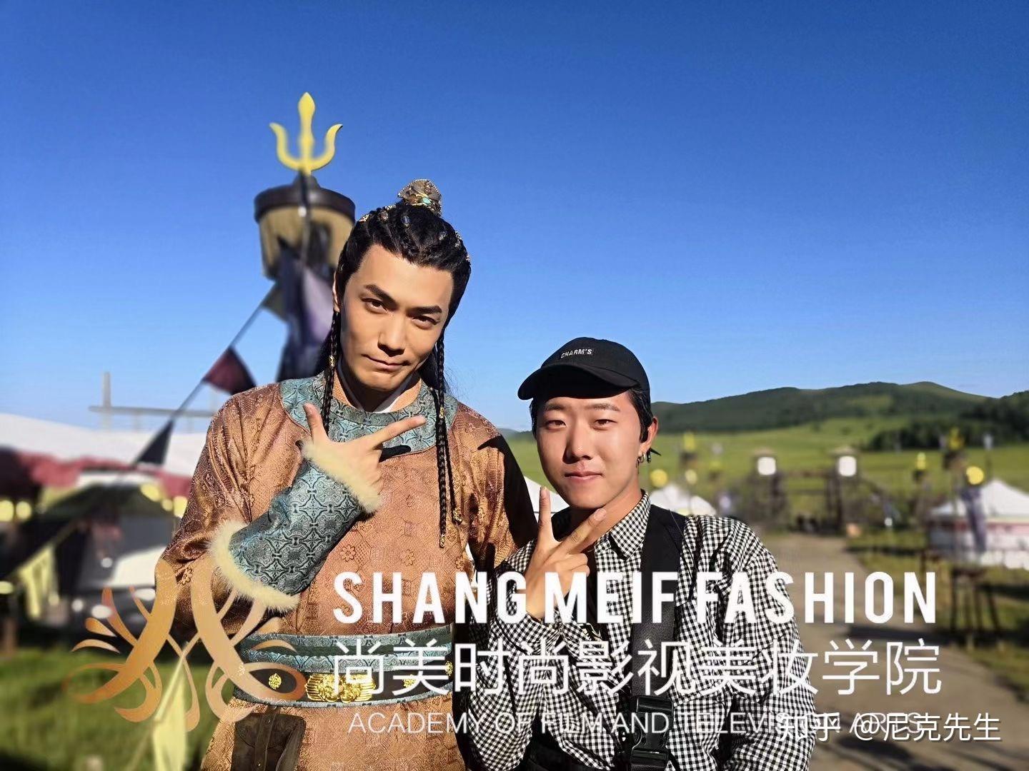 如何成为明星的化妆师 v2-6b81aa6022440fbeaeb15ad6a9d84f87_r.jpg