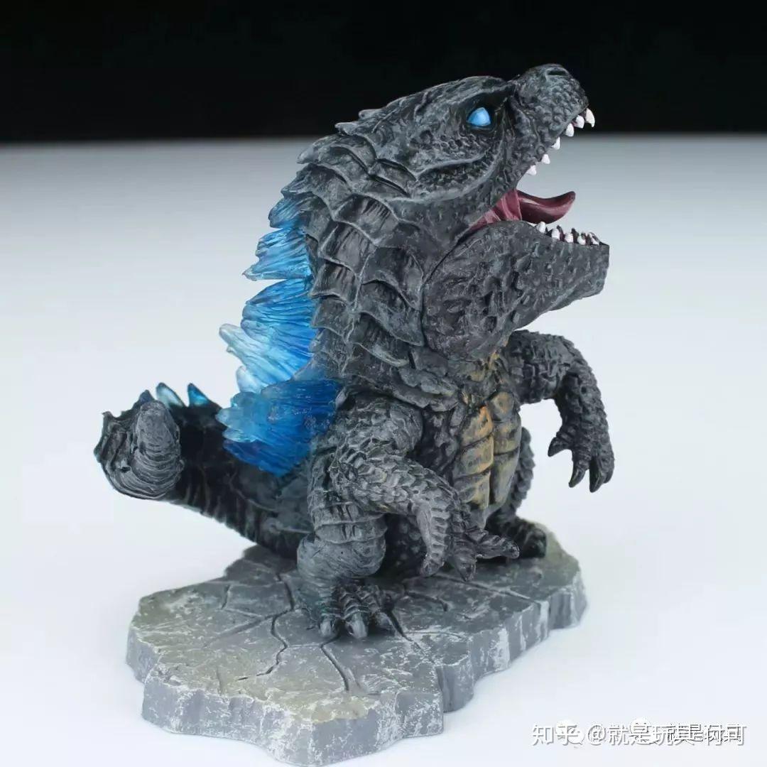toys出品的这套《哥斯拉2》盲盒盒蛋单抽一发售价68元,5只基本款打包