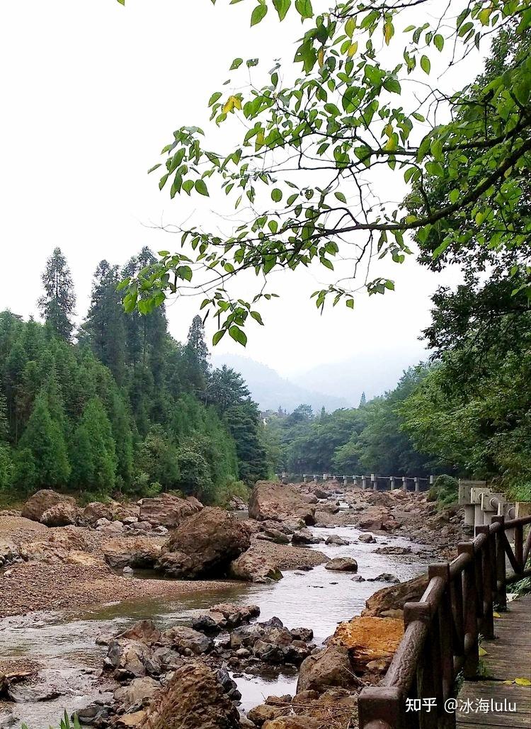 峨眉半山七里坪