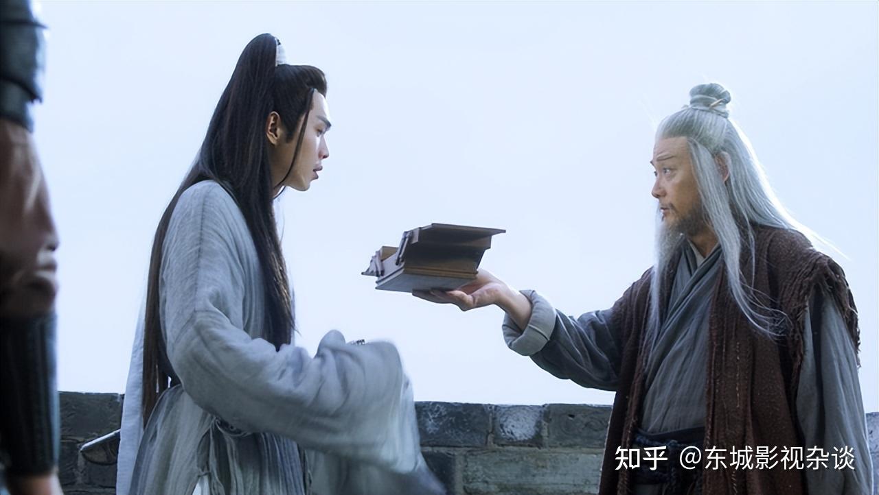 武当山大黄庭,李淳罡的两袖青蛇,邓太阿的十二飞剑,都对徐凤年影响极