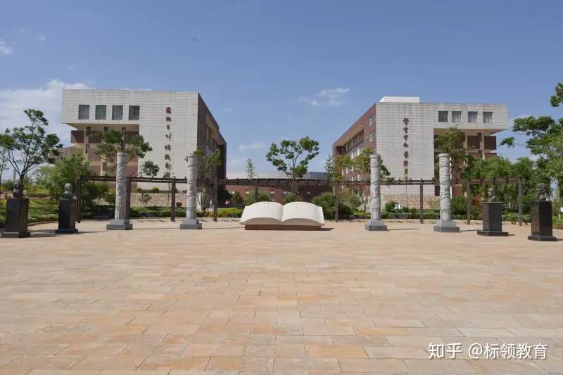校园文化学校地址:云南省昆明市嵩明县杨林职教园区昆明市卫生学校