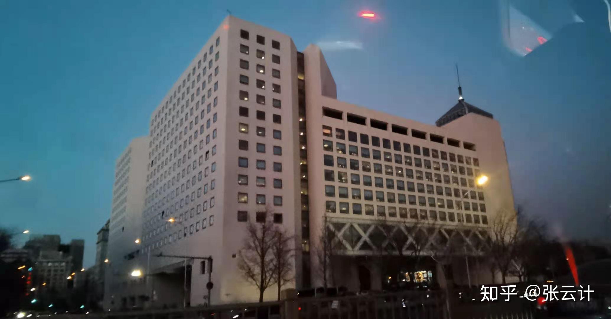 韦伯的科层制自"发明"以来,一直深刻影响着组织架构的设计,其影响将会