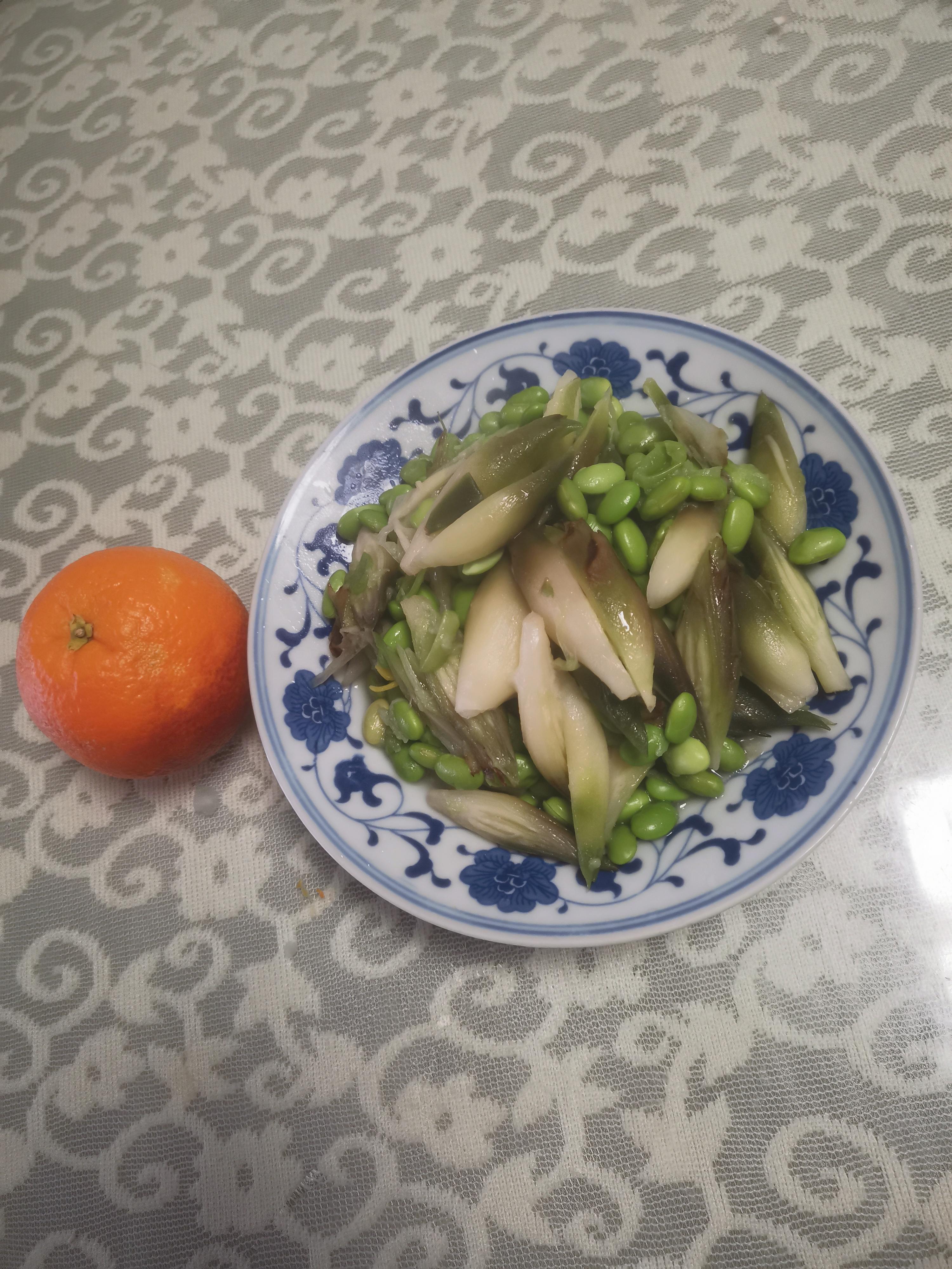 据介绍蘘荷俗芽何野荷又称茗荷野姜等为姜科姜属的多年生草本