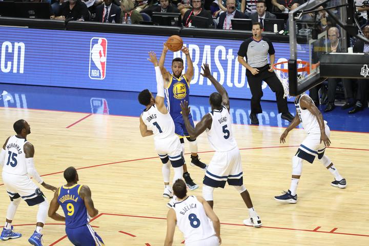为什么 NBA 转播比 CBA 转播看着更有「质感」? 43 v2 6c4299cb0d24309bccef5a4113dd5fd0 720w