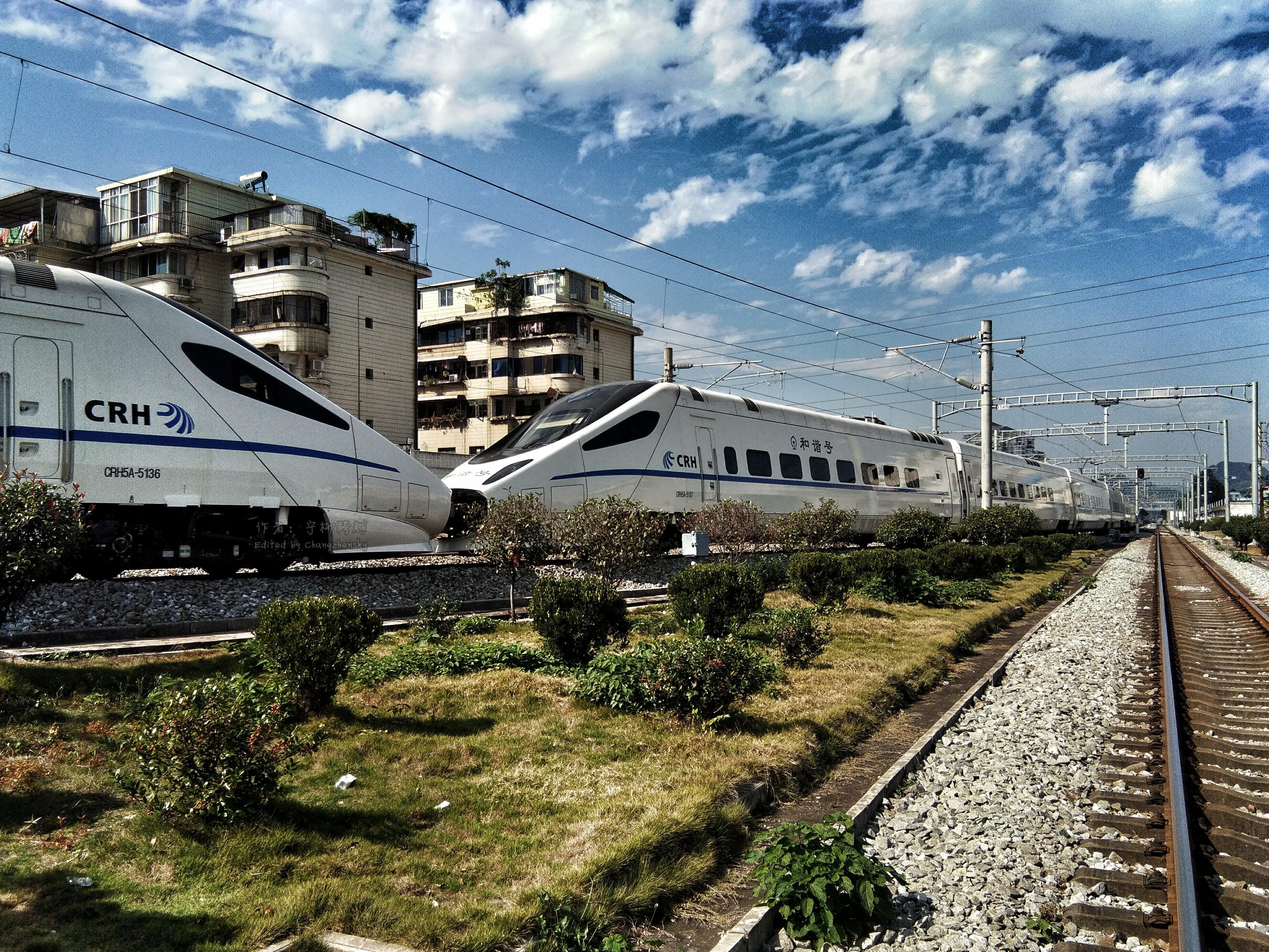 铁道纪事2018年11月特见的两组和谐号电力动车组列车车型小考