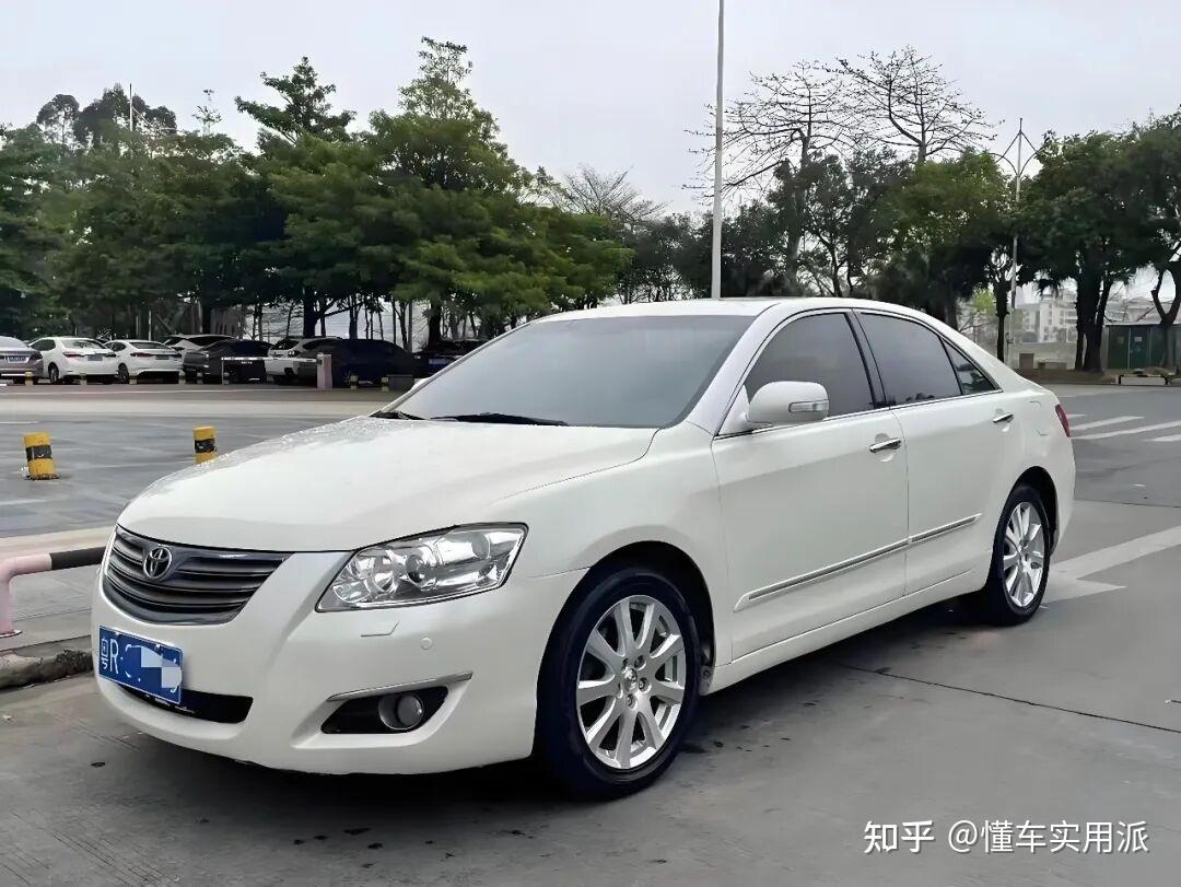 凯美瑞:从加价等车到万元优惠,一代标杆如何被市场推下了神坛?
