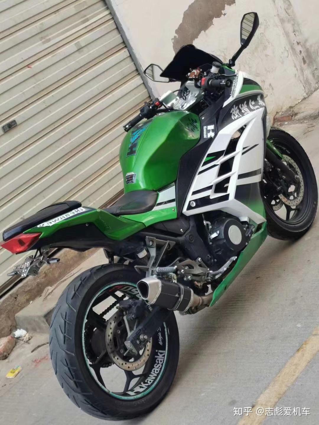 两千多的川崎小忍者跑车350cc有人看一下不