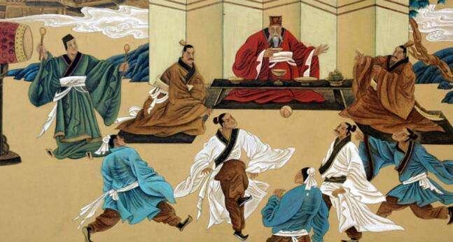 在东亚,早在春秋战国时期,咱们的老祖宗就开始了一种名为蹴鞠的游戏