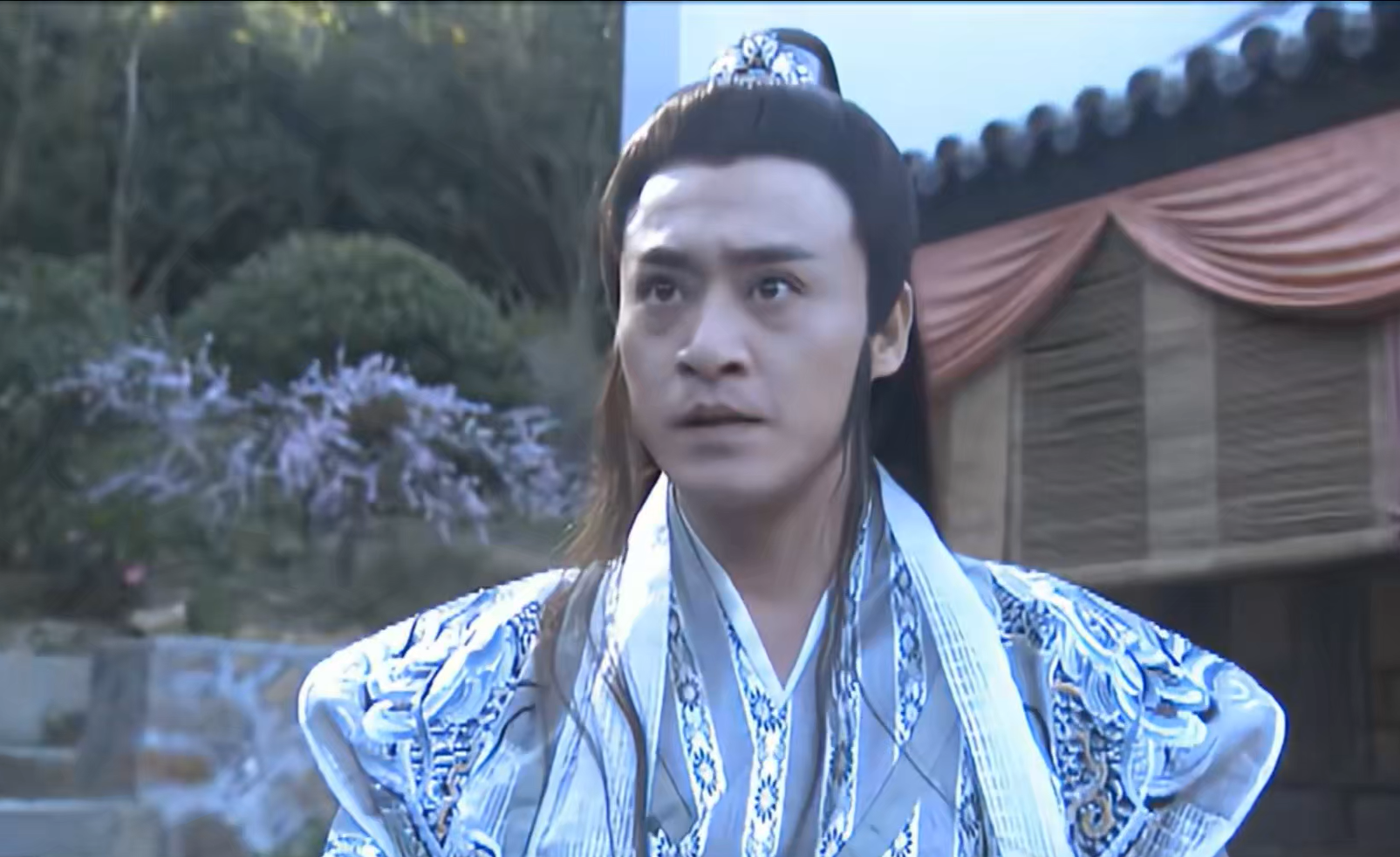 如何评价03版《天龙八部》中修庆演的慕容复？ - 知乎