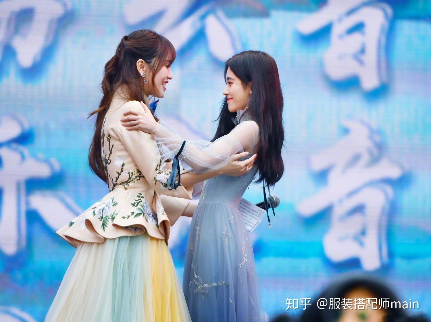 主演的电视剧《轩辕剑》,同时变身小迷妹大呼鞠婧祎简直就是仙女本仙