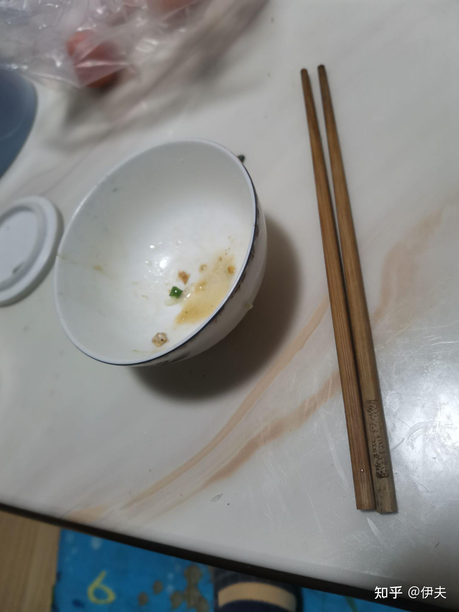 为什么吃过饭后筷子不可放在碗上面