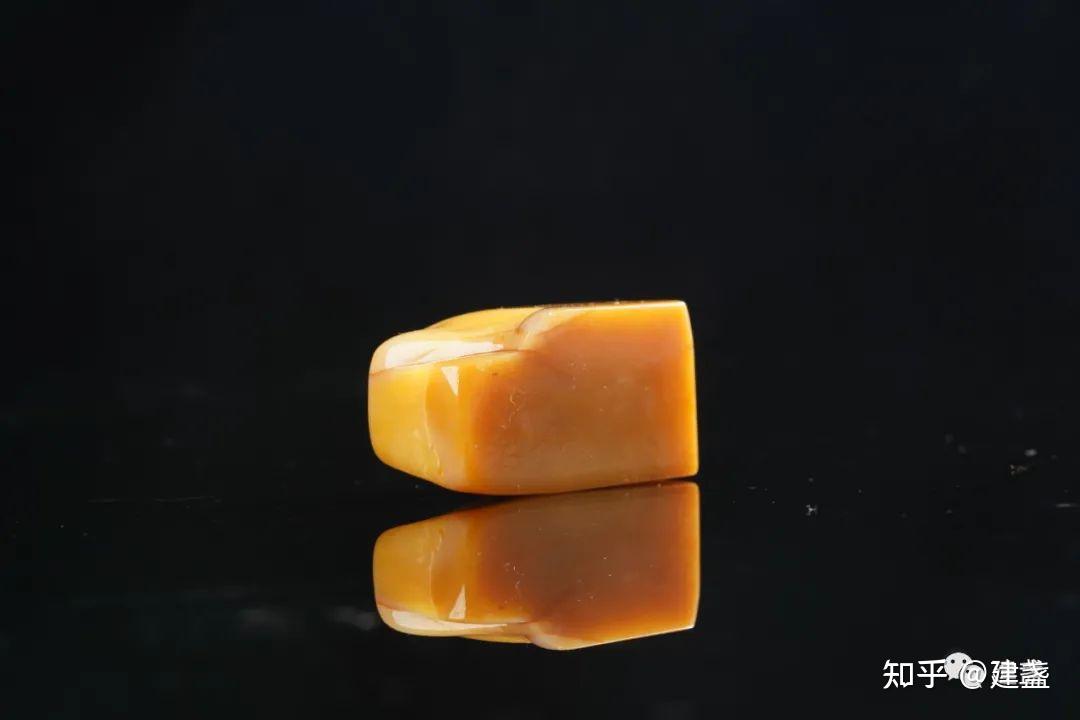 石头文化之巅：为什么一方田黄石可以高达1.1亿元？ - 知乎