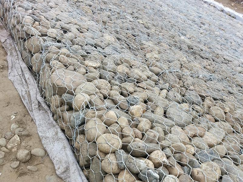 斜坡治理护岸雷诺护垫高尔凡雷诺护垫真的不生锈吗利众格宾网材质解析