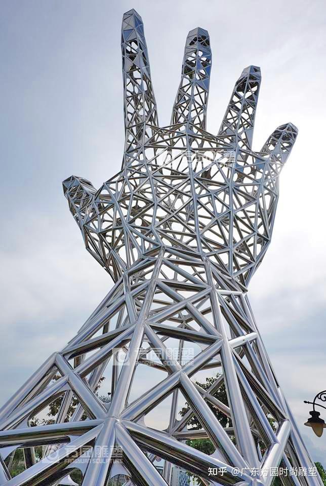 沙漠中的闪耀的艺术之都卡塔尔