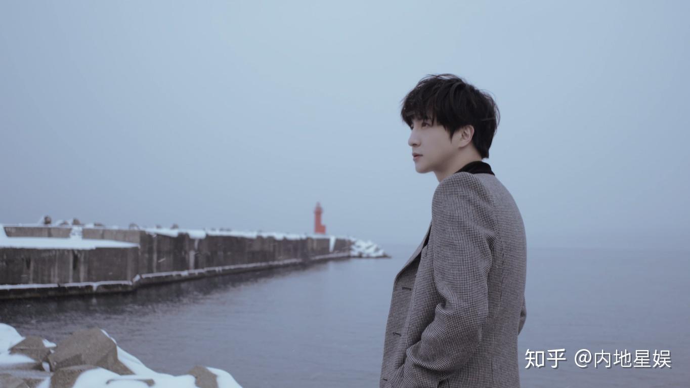薛之谦诗情单曲陪你去流浪mv上线与张天爱演绎凄美情愫