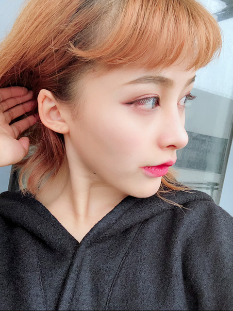 经过多方面的案例参考对比,要求也没咋提,最后做的是超级自然的小翘