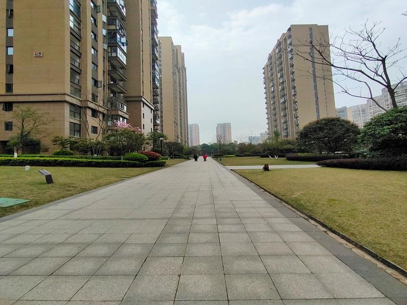 长沙优质法拍房推荐望城区勤诚达新界c地块4栋208室
