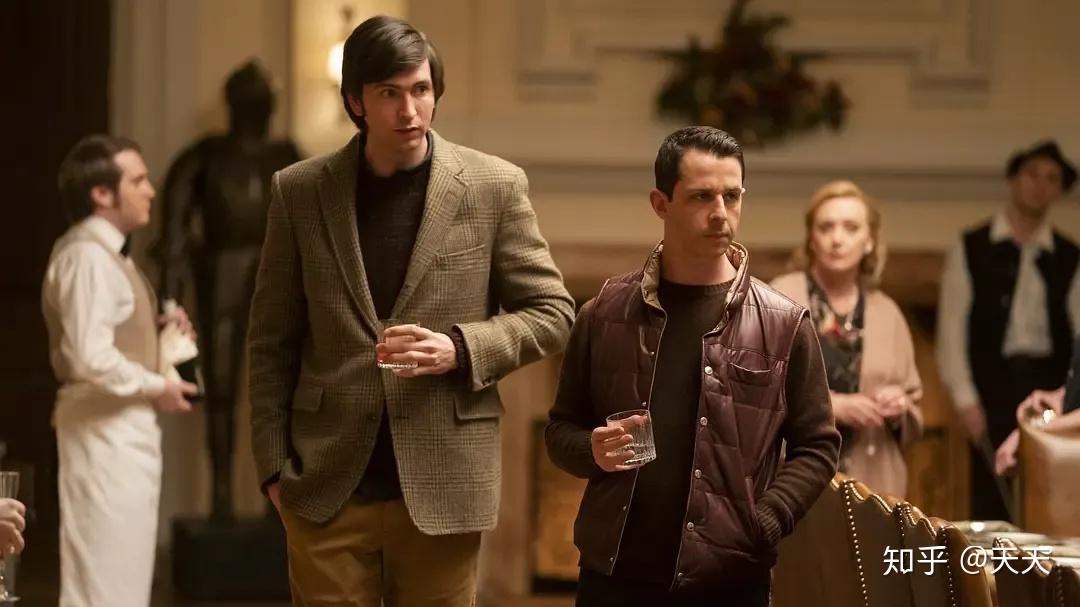 《继承之战》第一季刚播出时,并不受观众喜欢,镜头的晃动感 故事节奏