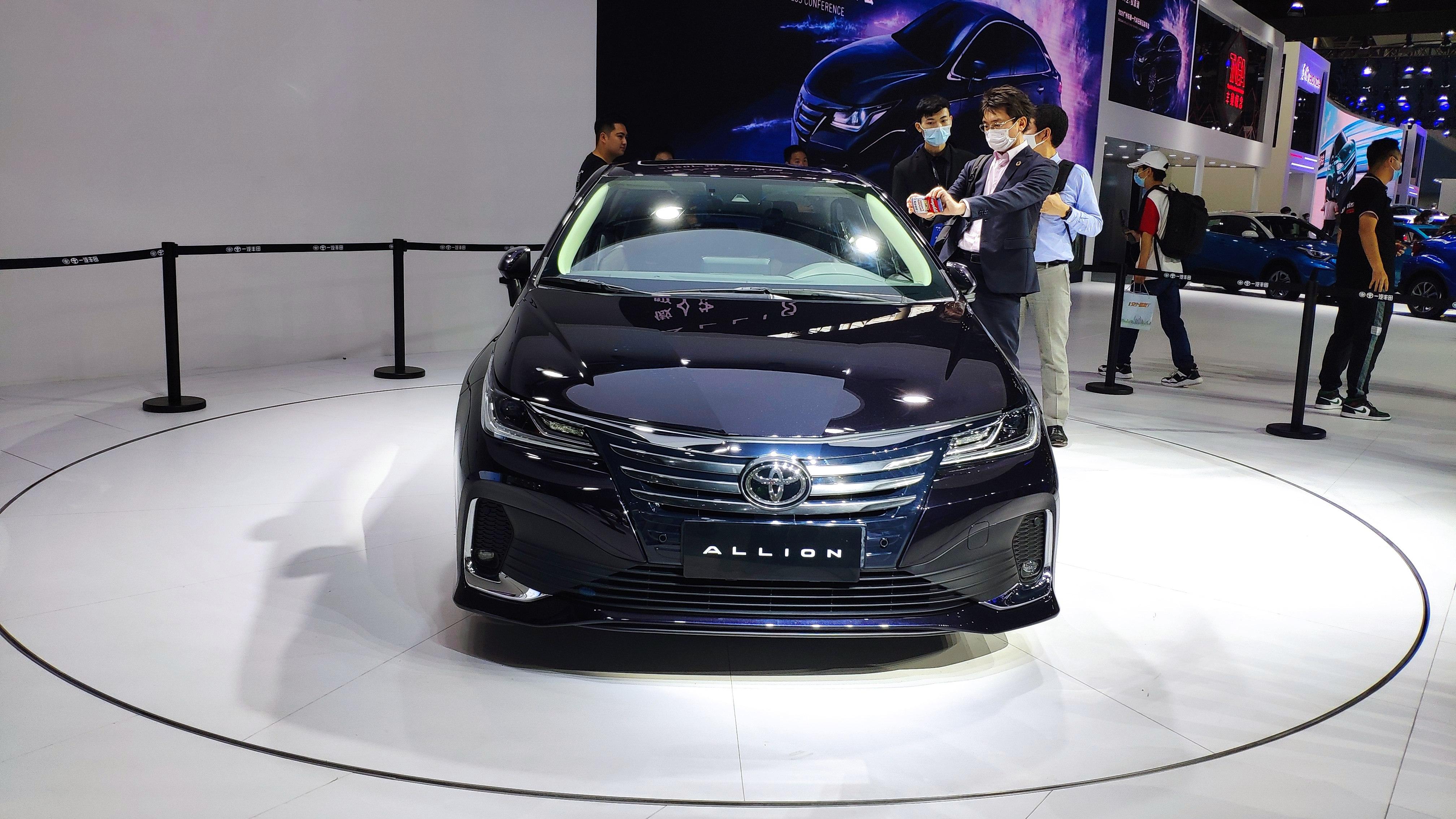 2020年广州车展一汽丰田傲澜实车气势堪比丰田亚洲龙