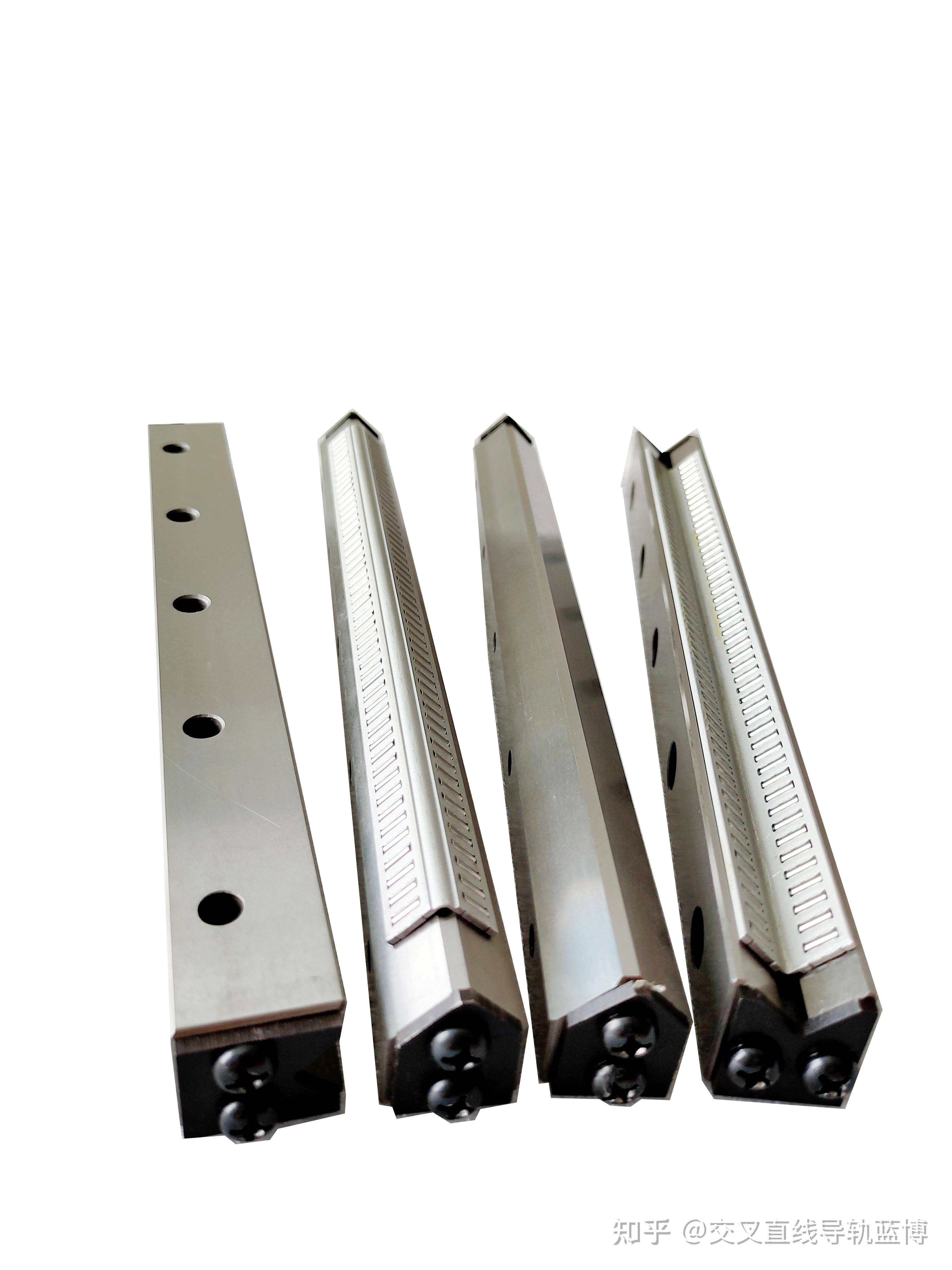 姑苏元和轴承获得一种防偏移向心滚针轴承拉伸坚持架专利进步拆装功率