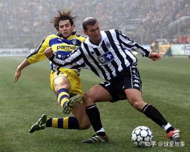 回忆曾经闪耀世界足坛的意甲七姐妹ac米兰无疑是其中最强的