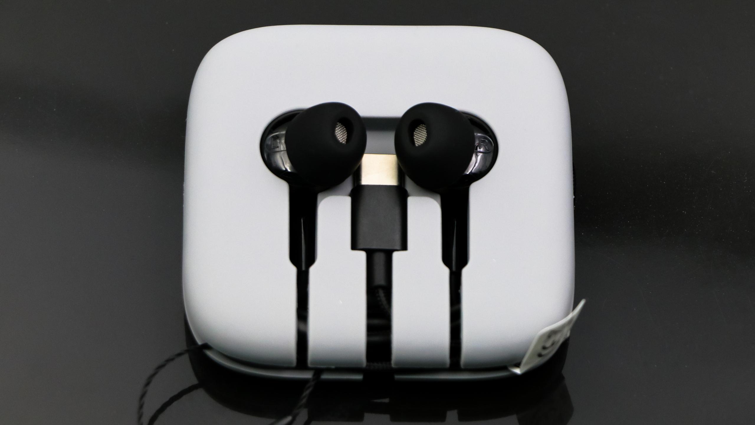 图赏小米降噪耳机typec版流光溢彩还能降噪