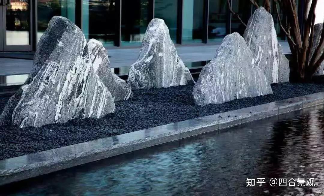 私家别墅庭院,高端会所等场所的景观修造中,更多地引入了景观切片石的