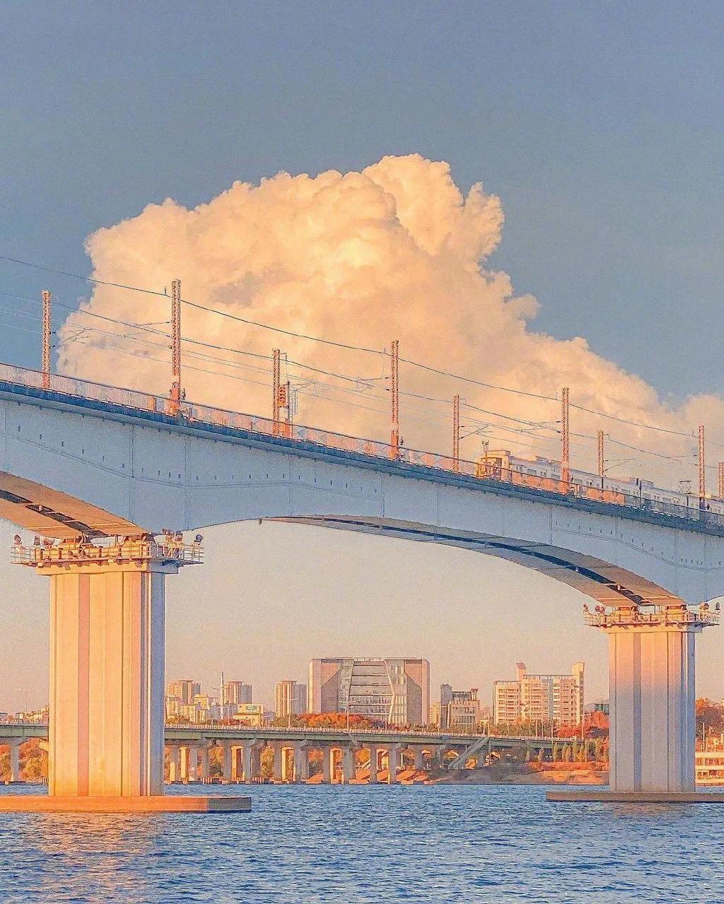 好看的微信朋友圈背景图无水印的大家一起分享一下