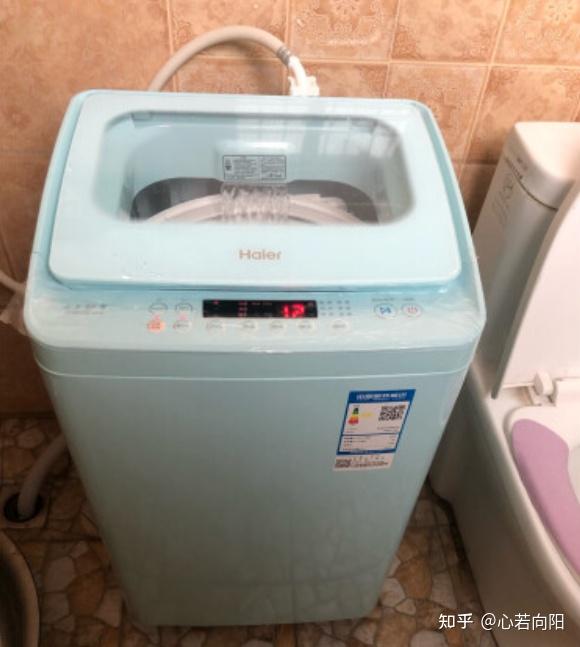 从表格中我们可以看出,海尔小神童洗衣机xqbm35-168b洗衣机和xqbm33-r